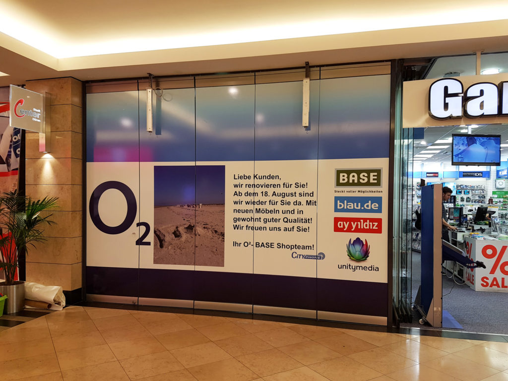 O2 Schaufensterbeschriftung Beklebung